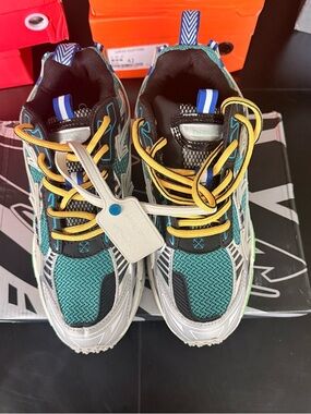 Athletic Sneakers - Teal/Yellow